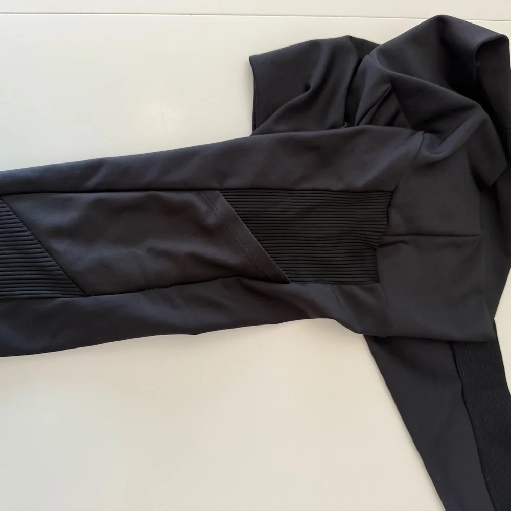 Peloton Leggings Black Size Medium - Picture 5 of 7